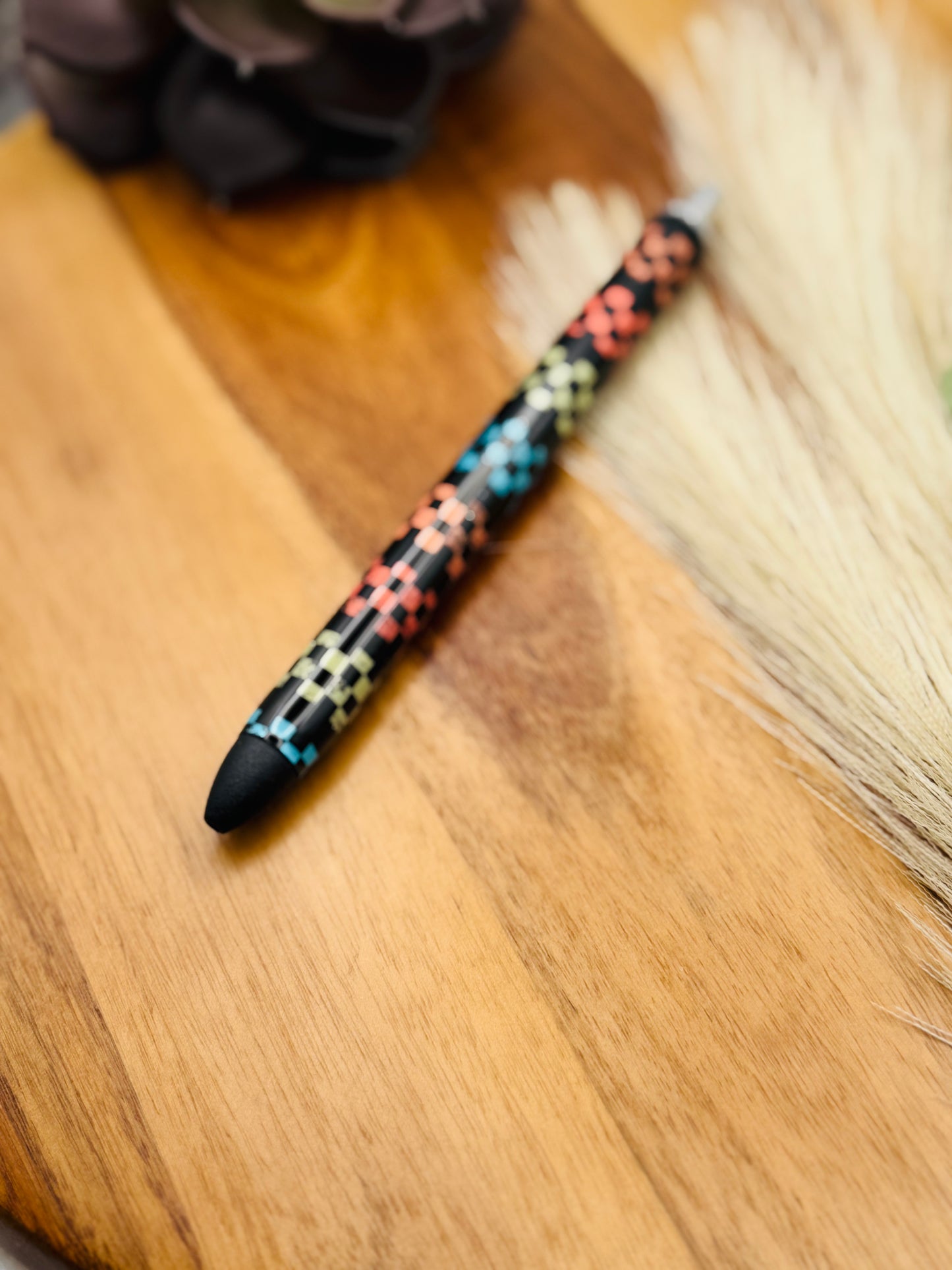 Gel Pen: Black Checkered Wrap